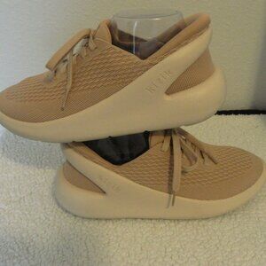 Kiziks Ladies Romar Hands Free Fawn 8.5 Standard